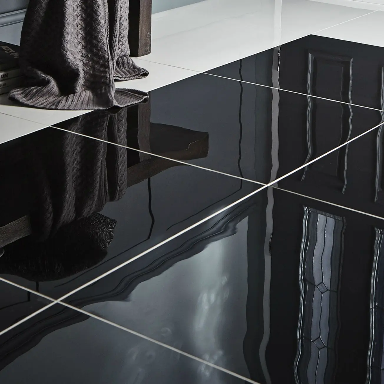 Polished Tiles 600-600mm черный глянец